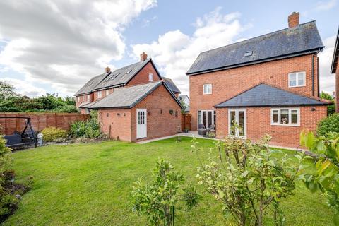 4 bedroom detached house for sale, Crawford Close, Chester CH3