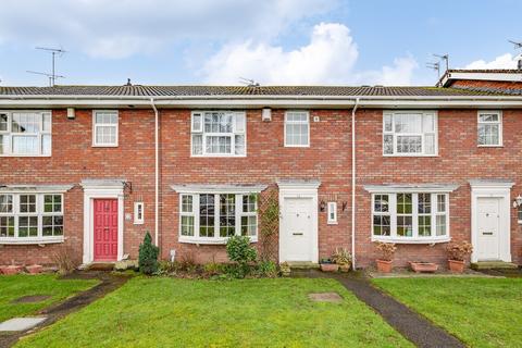 3 bedroom townhouse for sale, Pinfold Court, Chester CH4