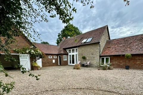 4 bedroom detached house to rent, Station Road, Offenham - Worcestershire, WR11