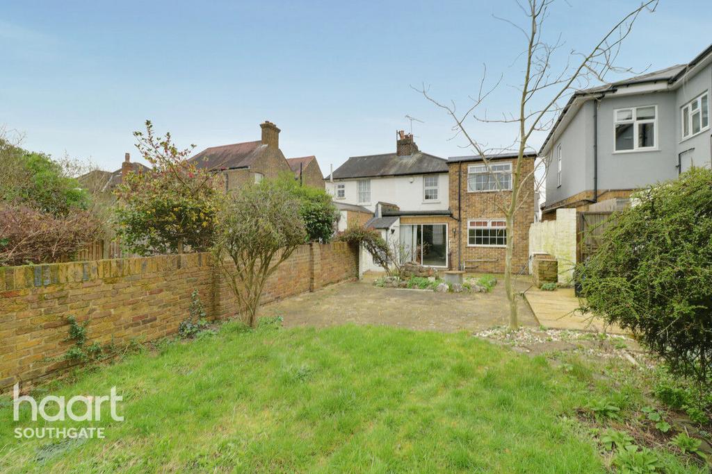 Avenue Road, London 3 bed semidetached house for sale £725,000