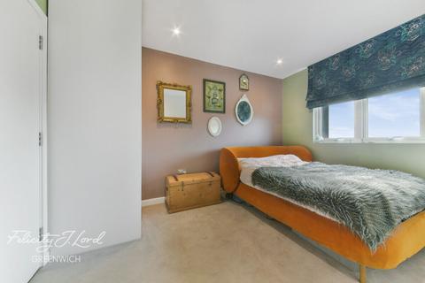 2 bedroom flat for sale, Arklow Road, New Cross, SE14 6AZ