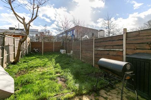 31 Gareth Grove, Bromley, BR1 5EG