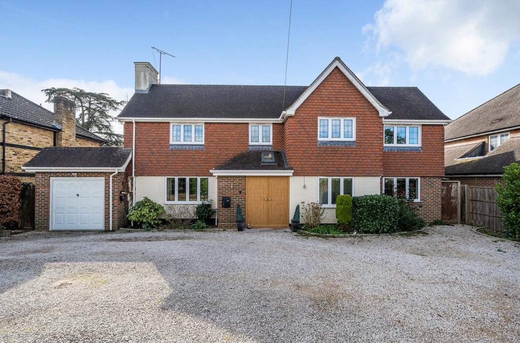Parkway, Camberley, Surrey, GU15 4 bed detached house for sale £1,150,000
