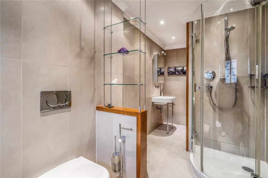 Family Shower Room