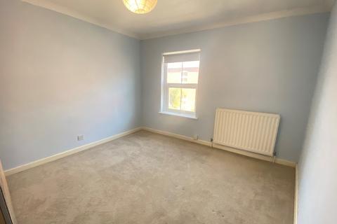 2 bedroom terraced house to rent, Flaxfield Road, Basingstoke RG21