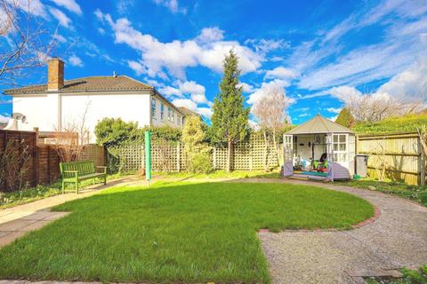 3 bedroom detached bungalow for sale - Tower Close, Emmer Green, Reading