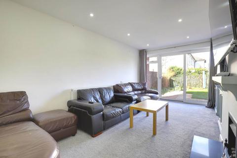 12 Tower Close, Emmer Green, Reading, RG4 8UU