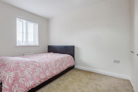 5 bedroom terraced house for sale - Chappell Close,  Aylesbury,  HP19
