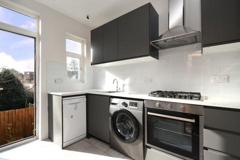 2 bedroom flat to rent, Collingtree Road, London, SE26 4QG
