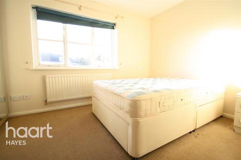 2 bedroom terraced house to rent - Patching Way,Yeading UB4