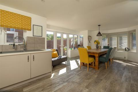 7 Cook Grove, Spencers Wood, Reading, RG7 1ZF