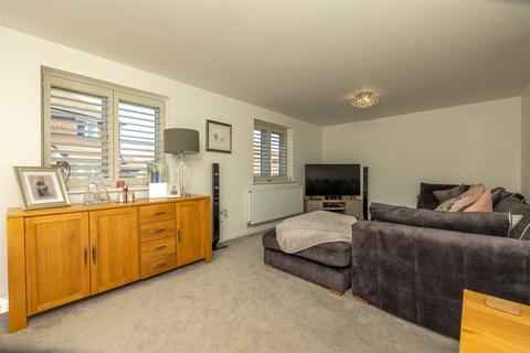 7 Cook Grove, Spencers Wood, Reading, RG7 1ZF