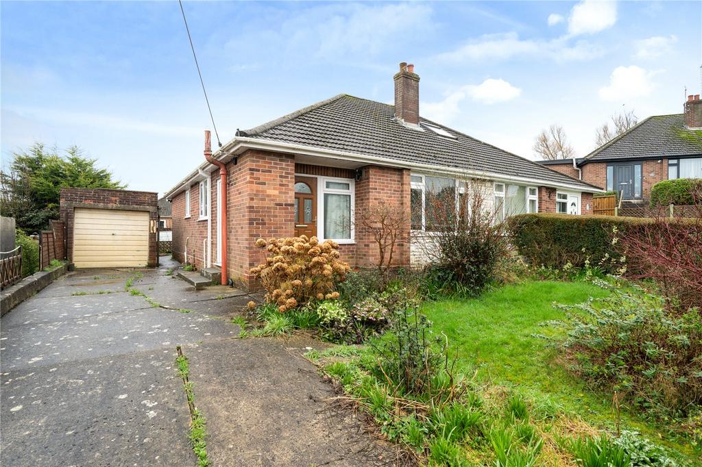 Thomson Drive, Crewkerne, TA18 2 bed bungalow for sale £225,000