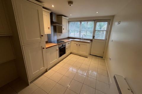 1 bedroom detached house to rent, St. Johns Road, Newport, Isle Of Wight, PO30