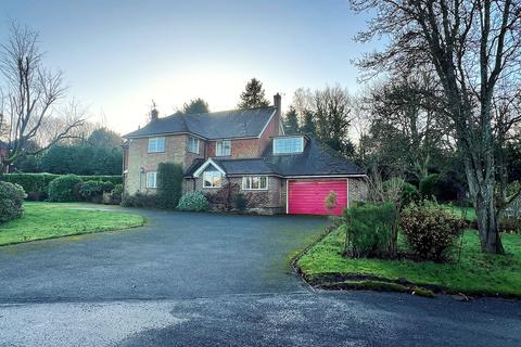 4 bedroom detached house for sale, High Croft, Shamley Green, Guildford GU5