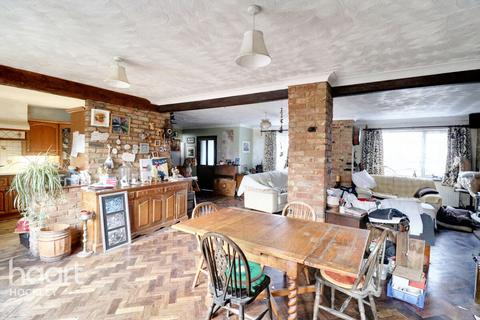 495 Ashingdon Road, Rochford, SS4 3EU