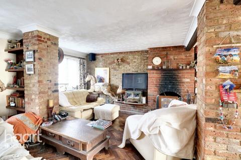 495 Ashingdon Road, Rochford, SS4 3EU