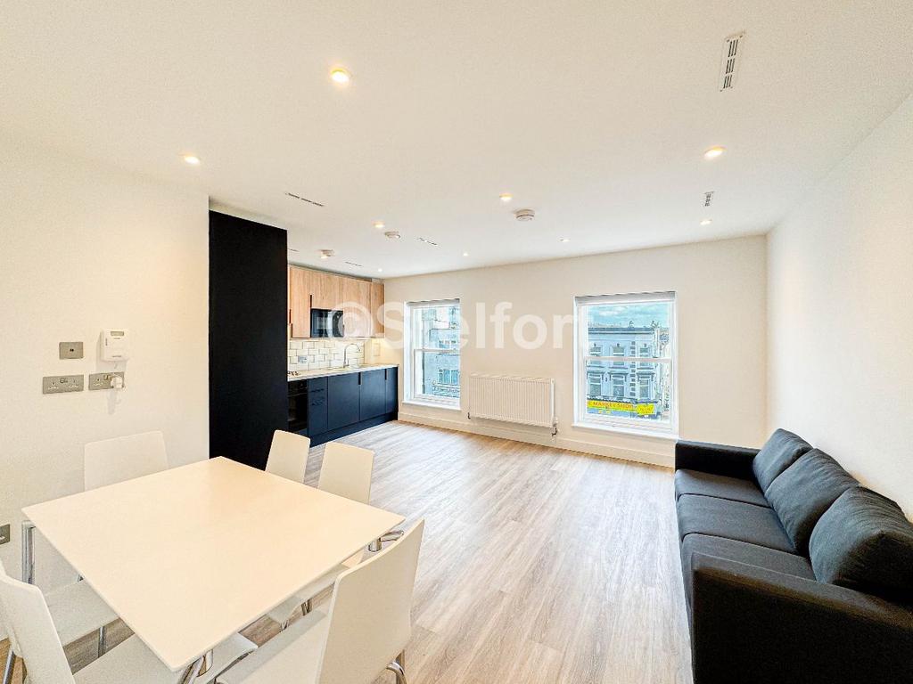 Apartment in London, Custom House, Canning Town - View 3