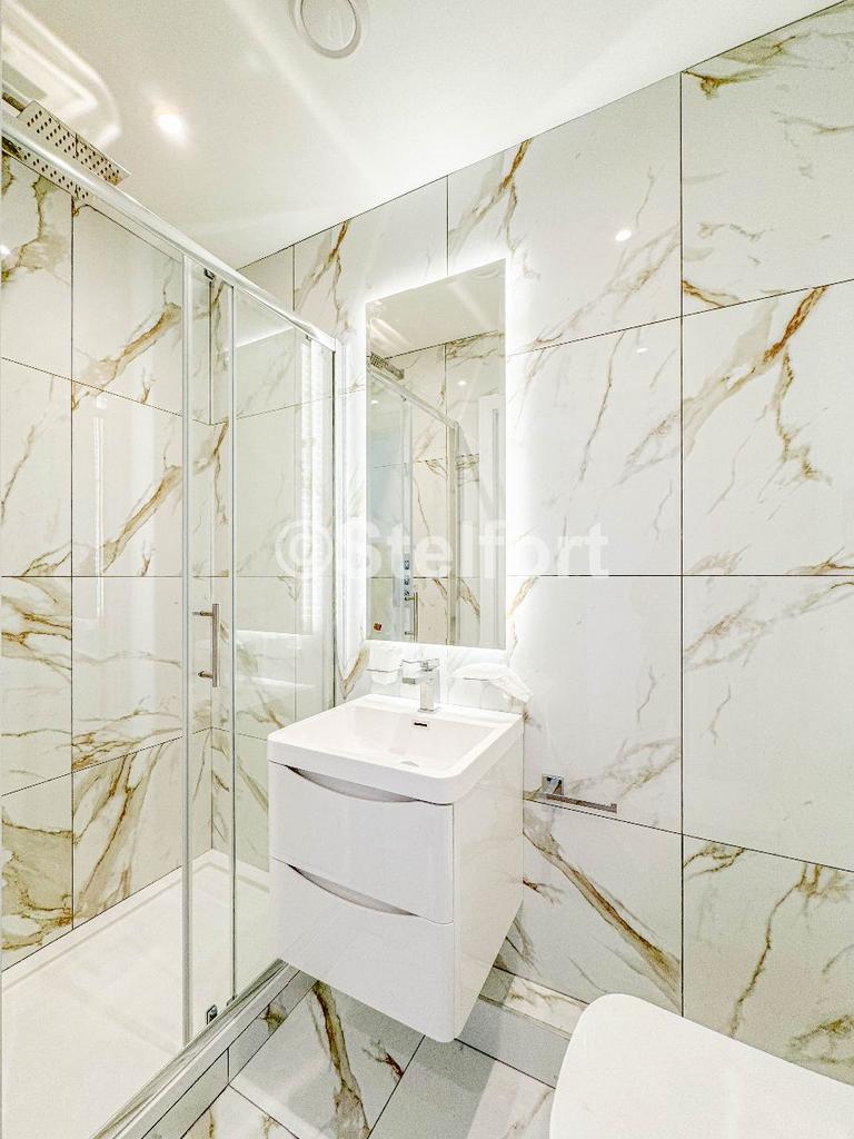 Apartment in London, Custom House, Canning Town - View 5
