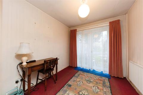 3 bedroom semi-detached house for sale - Adlington Road, Crewe, CW2