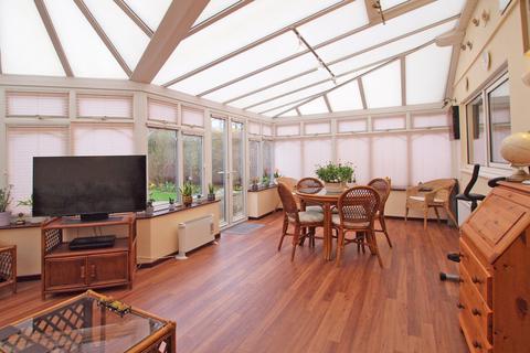 66 High Beeches, Banstead, SM7 1NB