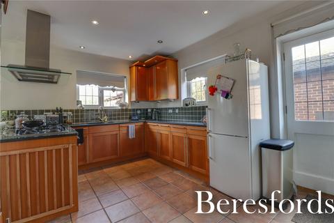 3 bedroom semi-detached house for sale, Abbots Close, Shenfield, CM15