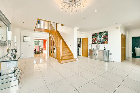 5 bedroom detached house for sale, Hockley SS5