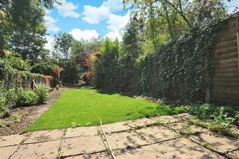 18 Gap Road, London, SW19 8JG