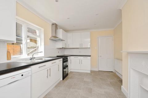 18 Gap Road, London, SW19 8JG