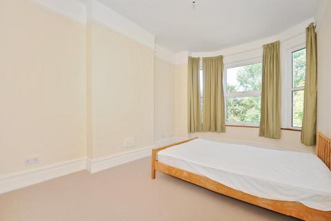 18 Gap Road, London, SW19 8JG