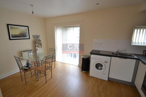 3 bedroom townhouse to rent, Boston Street, Hulme, Manchester. M15 5AY