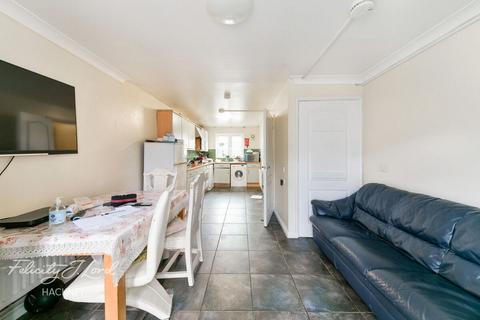 4 bedroom terraced house for sale - Eastway, Hackney, E9