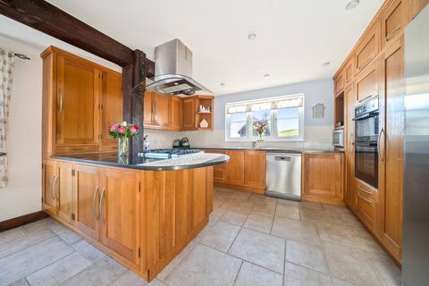 Willowbrook House Broadclyst Road, Whimple, Exeter, EX5 2TT