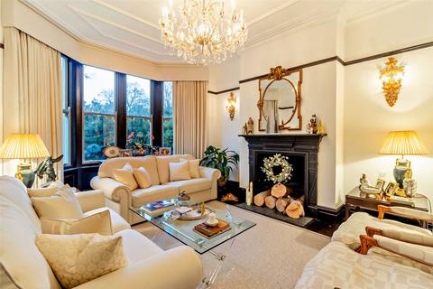 103 Ninian Road, Cardiff, CF23 5ER