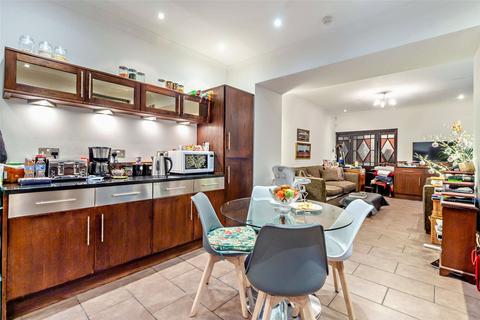 103 Ninian Road, Cardiff, CF23 5ER