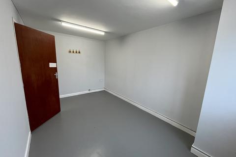 Industrial unit to rent, Brunel Drive, Newark, NG24