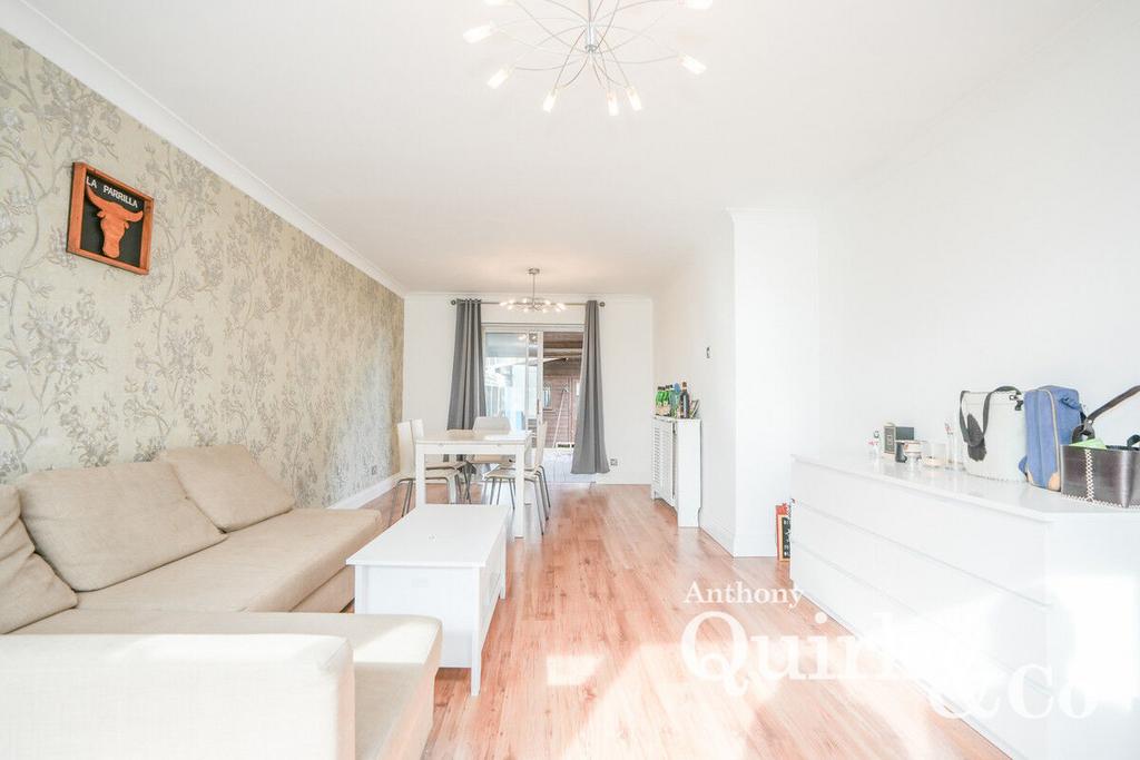 Furtherwick Road, Canvey Island, SS8 3 bed semidetached house for sale