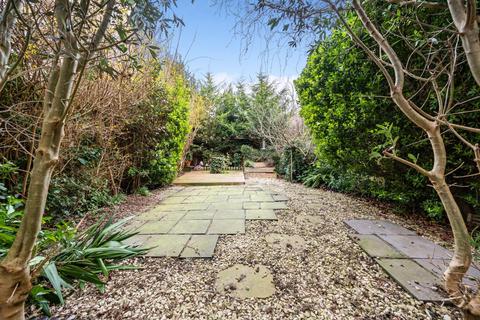 3 bedroom terraced house for sale, Radbourne Road, Balham