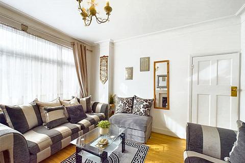 4 bedroom end of terrace house for sale, Bexhill Road, London, N11