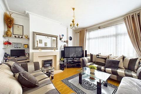 4 bedroom end of terrace house for sale, Bexhill Road, London, N11