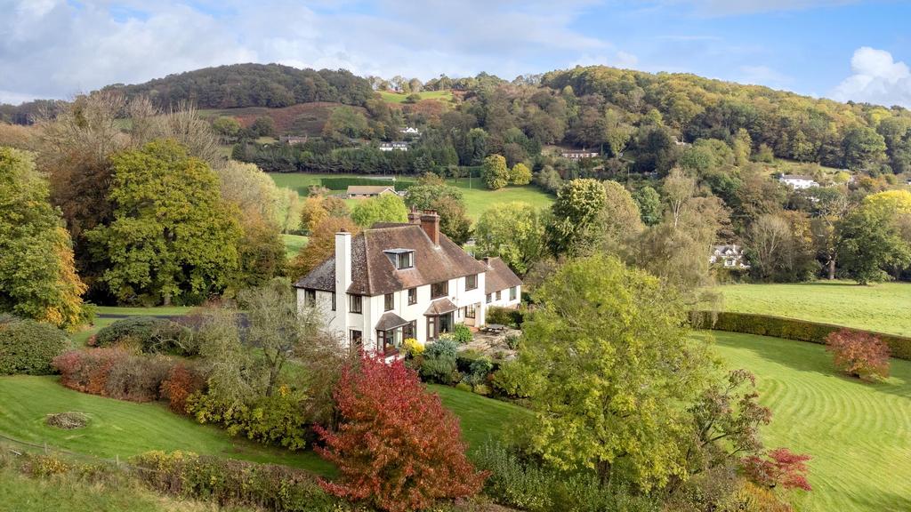 Abberley, Worcestershire, WR6 6DB 7 bed detached house for sale £
