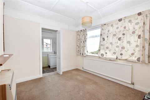 2 bedroom bungalow for sale, Lavernock Road, Bexleyheath, DA7