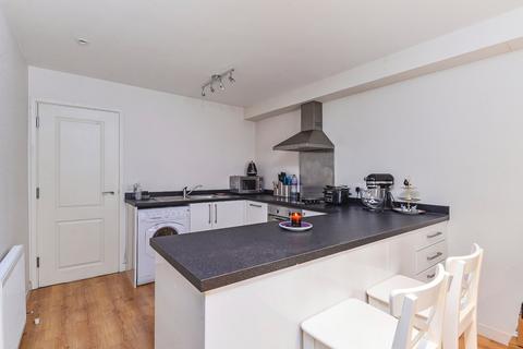 25 Brighton Road, Godalming, GU7 1NT