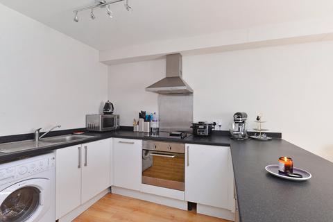 25 Brighton Road, Godalming, GU7 1NT