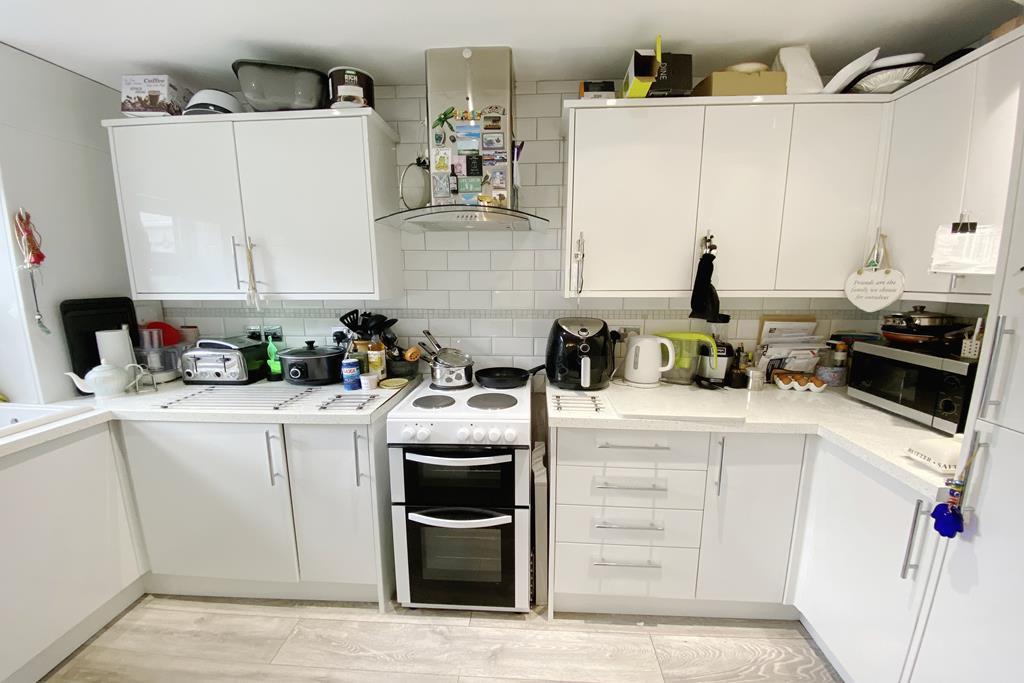 Delightful 1-Bedroom Town House within walking...