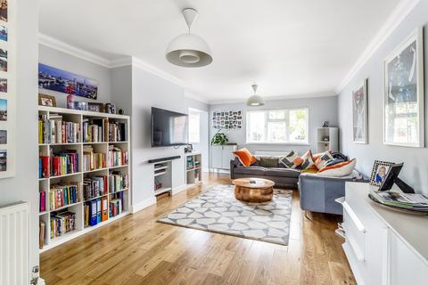 8 Minster Road, Godalming, GU7 1SP