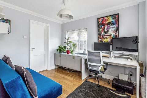 8 Minster Road, Godalming, GU7 1SP