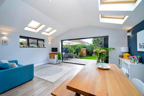 54 Wolseley Road, Godalming, GU7 3EA