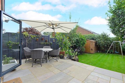 54 Wolseley Road, Godalming, GU7 3EA