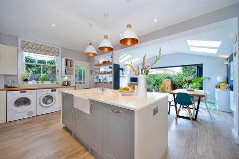 54 Wolseley Road, Godalming, GU7 3EA